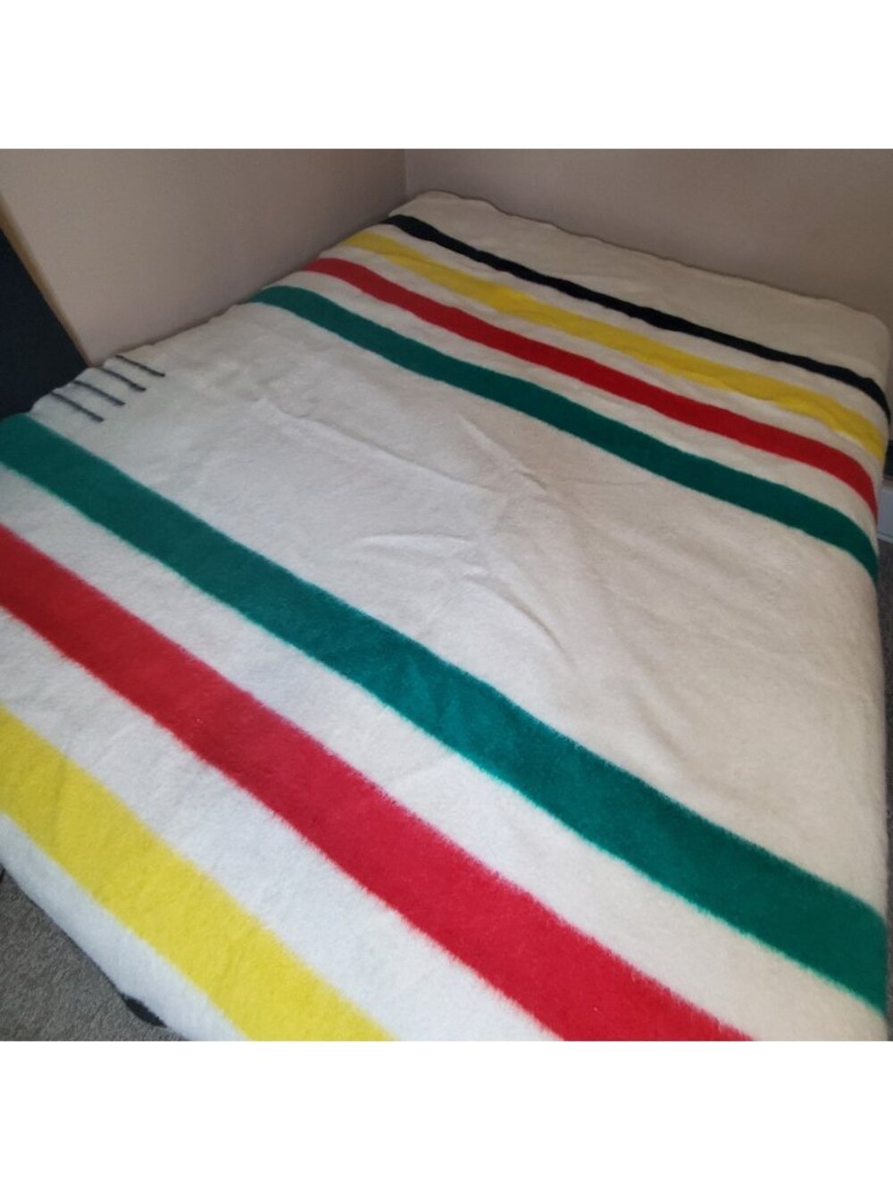 Trapper Point 4 Point 100% Wool Blanket 99"x75" Vintage England Eaton's 60s 70s